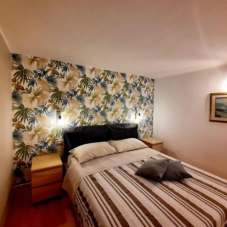 Petruzzelli Bari Apartment ภายนอก รูปภาพ